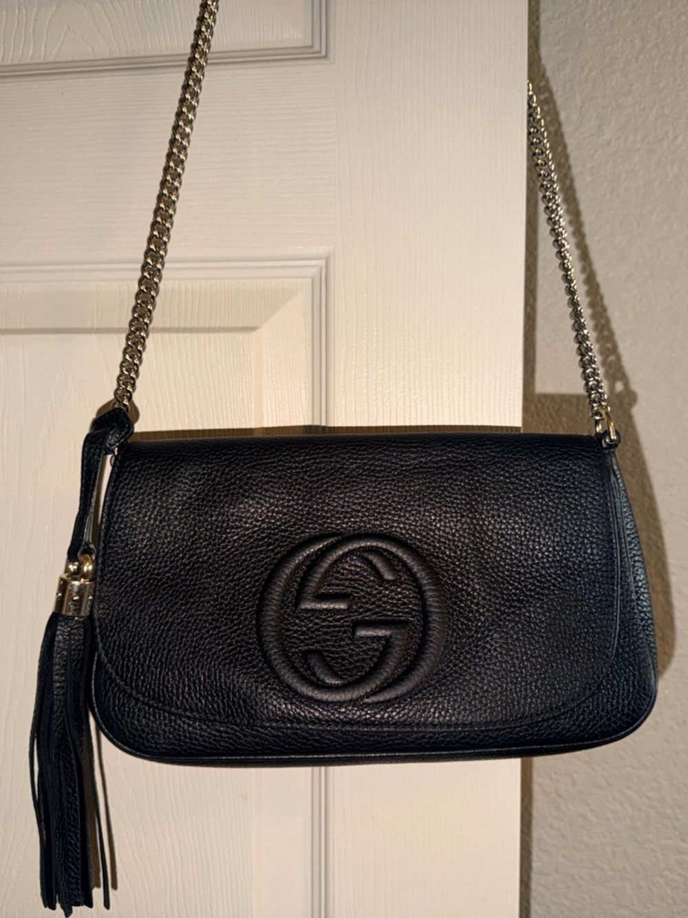 Gucci Black Pebbled Leather Shoulder Bag with Tassel